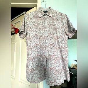 Slim fit stretch short sleeve button up shirt. Perry Ellis.